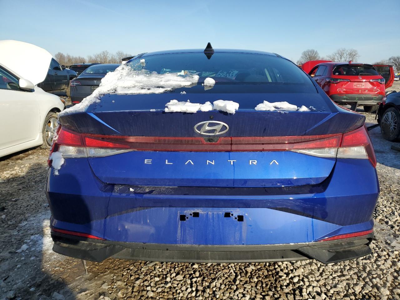 2023 HYUNDAI ELANTRA SE - Фото 6