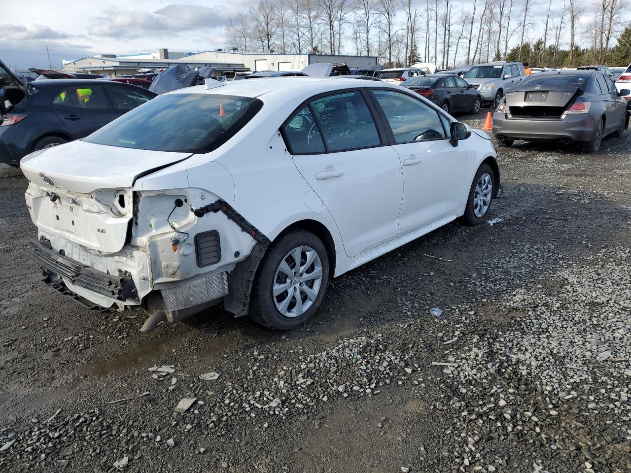 2021 TOYOTA COROLLA LE - Фото 3