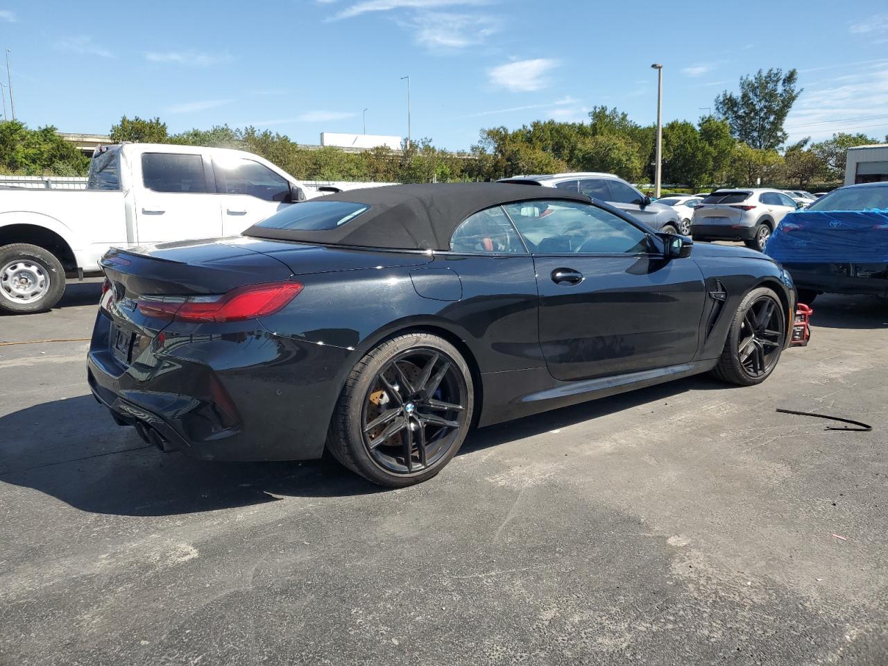 2020 BMW M8 - Фото 3