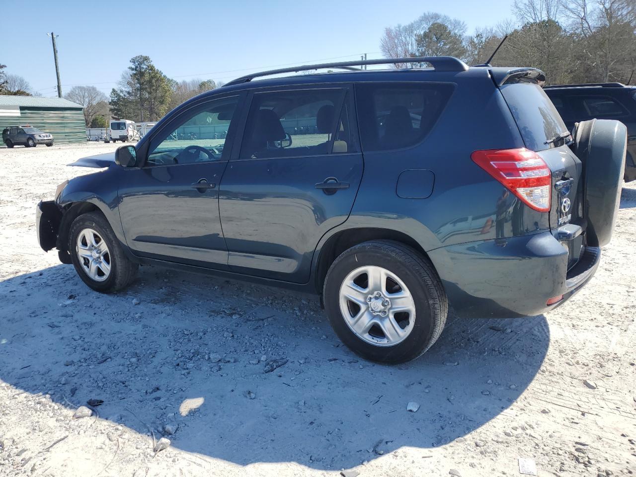 2011 TOYOTA RAV4 - Фото 2