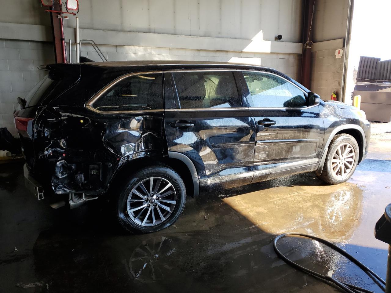 2018 TOYOTA HIGHLANDER - Image 3