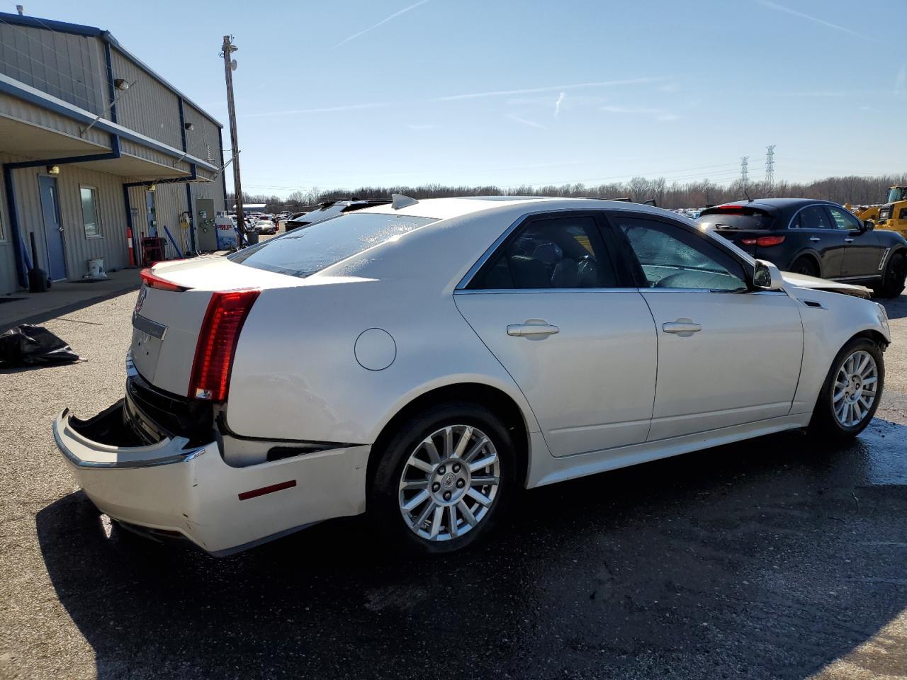 2011 CADILLAC CTS LUXURY - Image 3