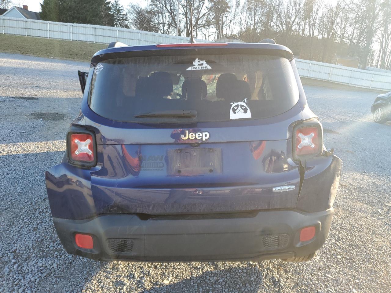 2017 JEEP RENEGADE L - Image 6