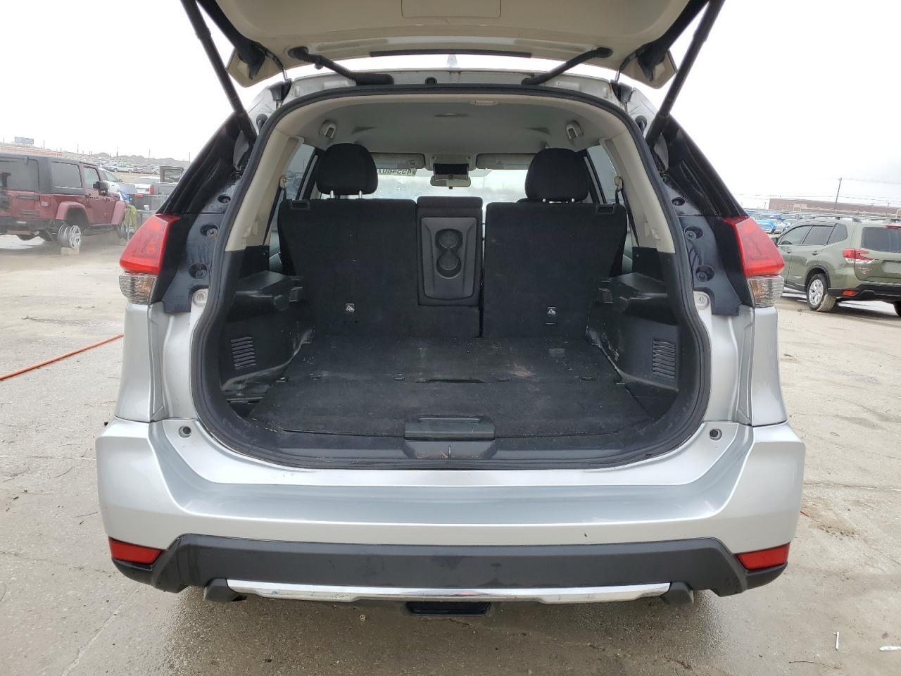 2018 NISSAN ROGUE S - Image 6