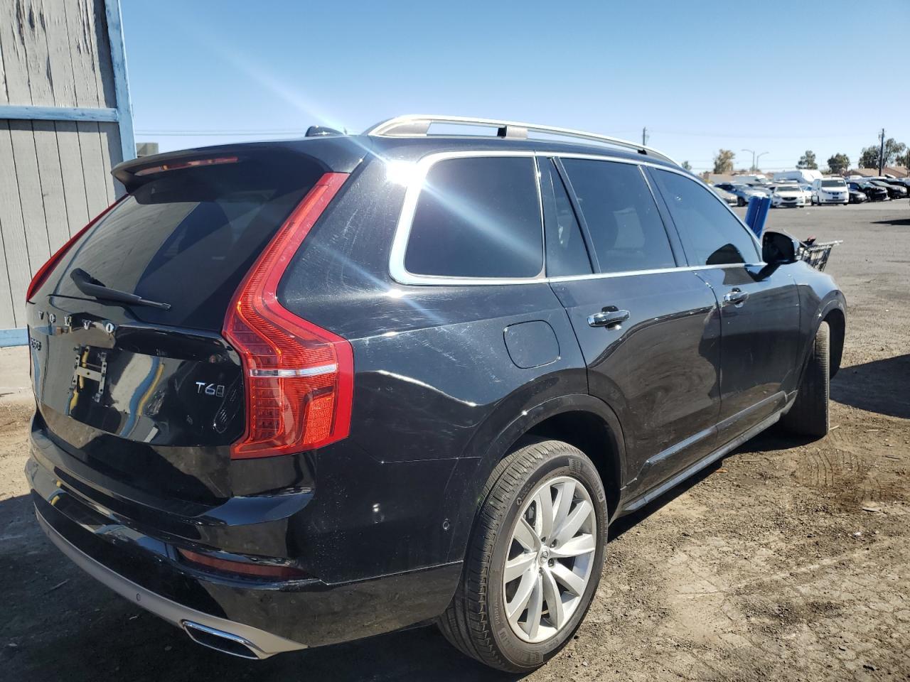 2016 VOLVO XC90 T6 - Фото 3
