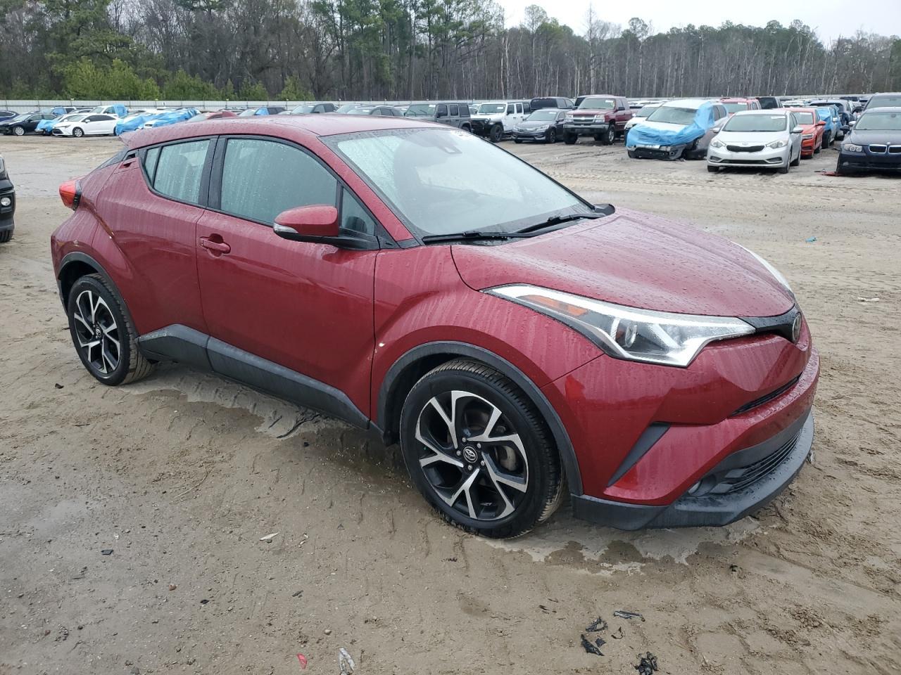 2018 TOYOTA C-HR XLE - Image 4