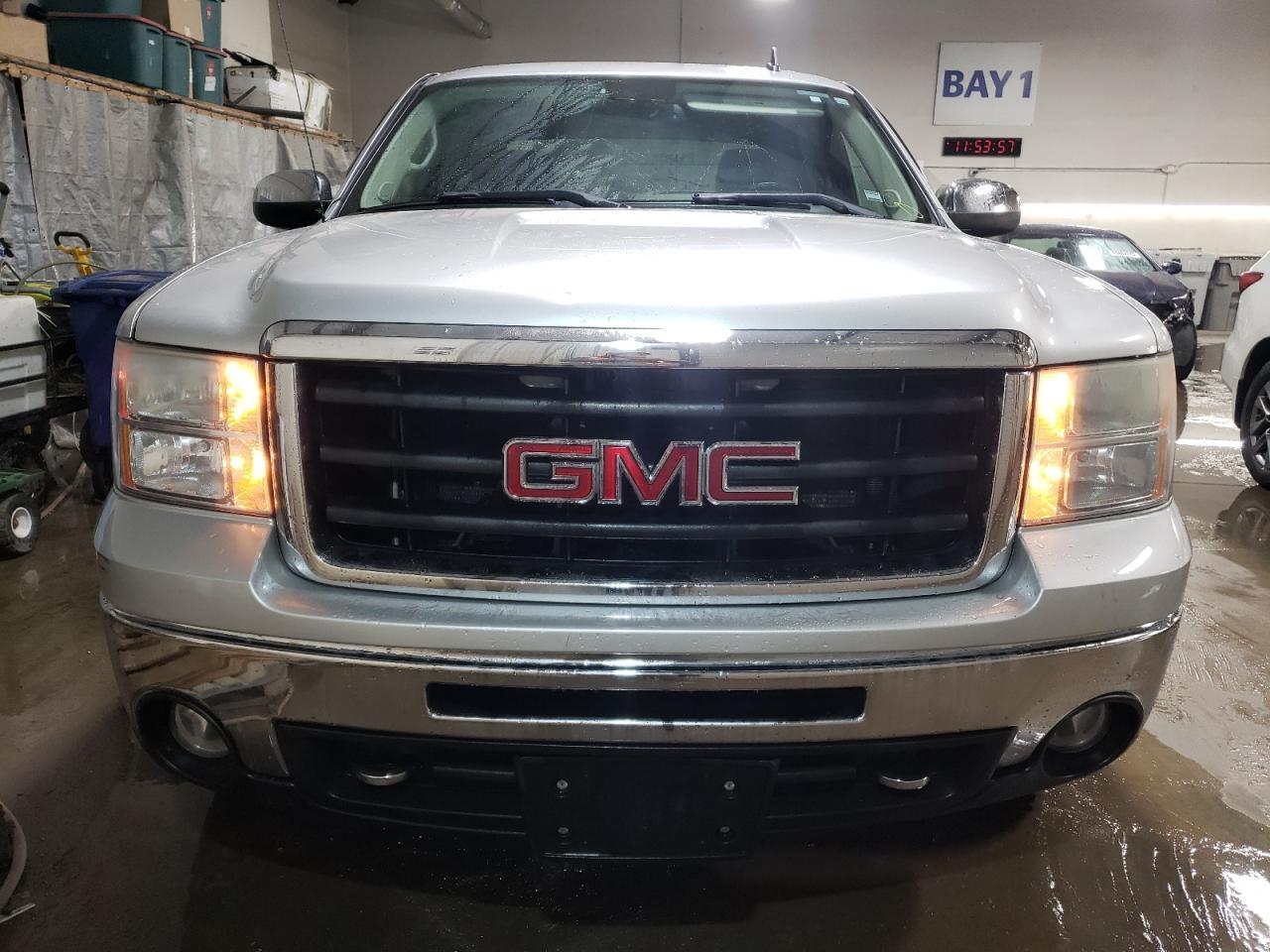 2011 GMC SIERRA K15 - Фото 5