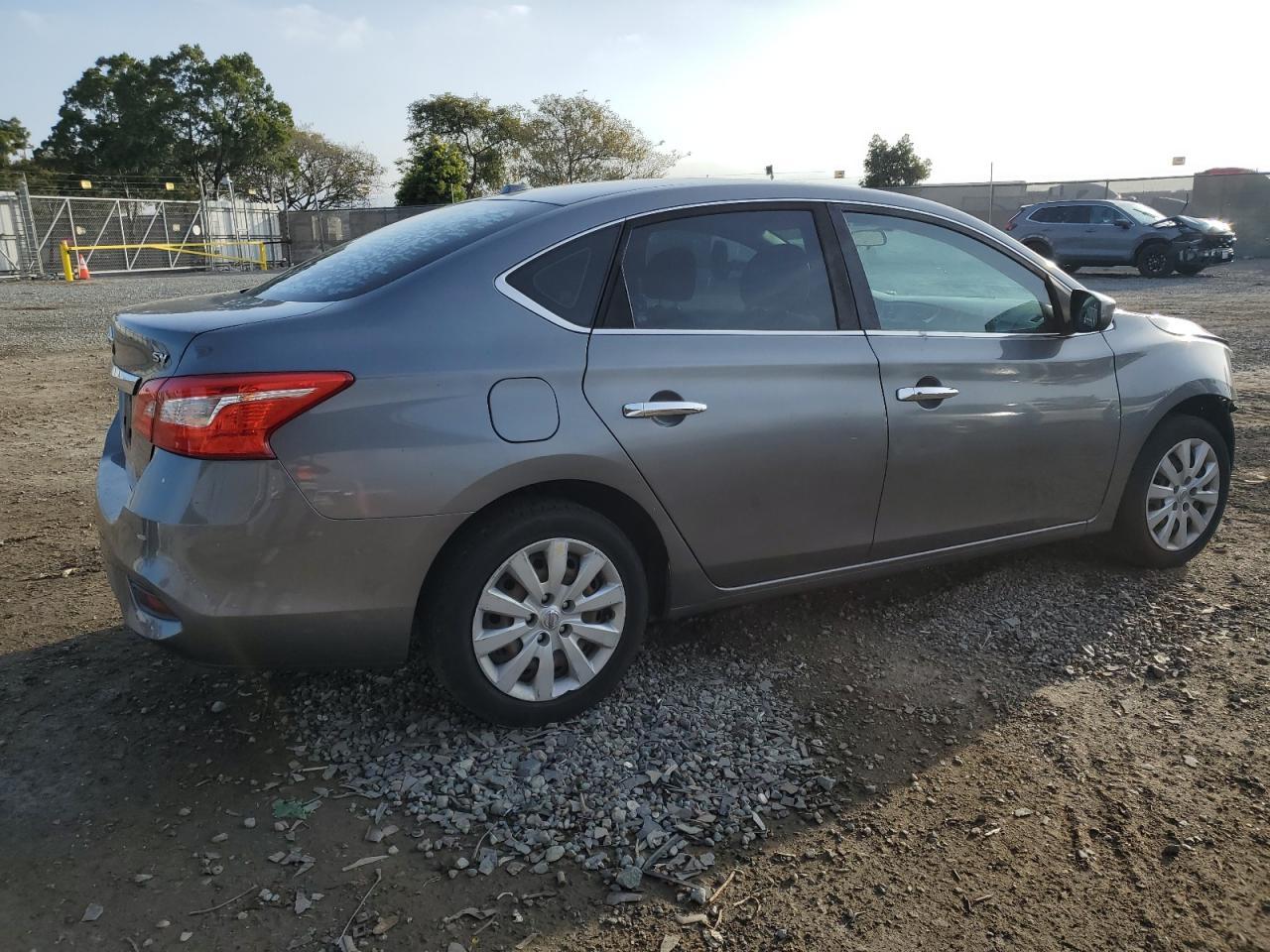 2017 NISSAN SENTRA S - Фото 3