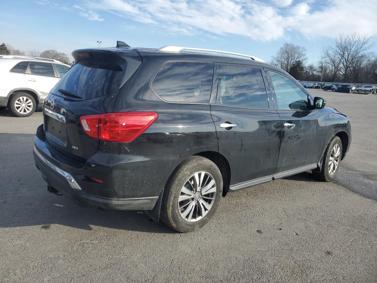 2019 NISSAN PATHFINDER - Фото 3