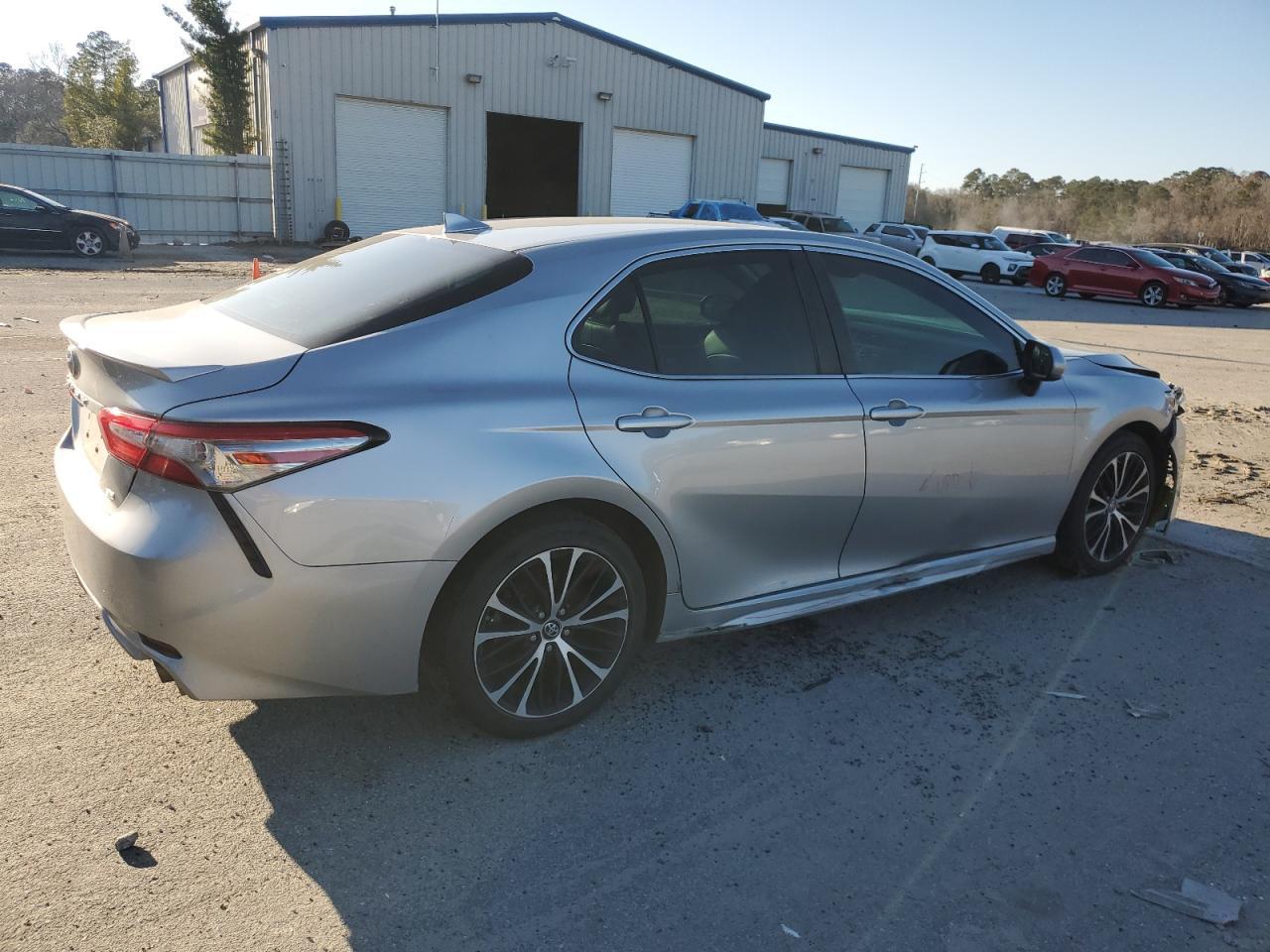 2019 TOYOTA CAMRY L - Image 3