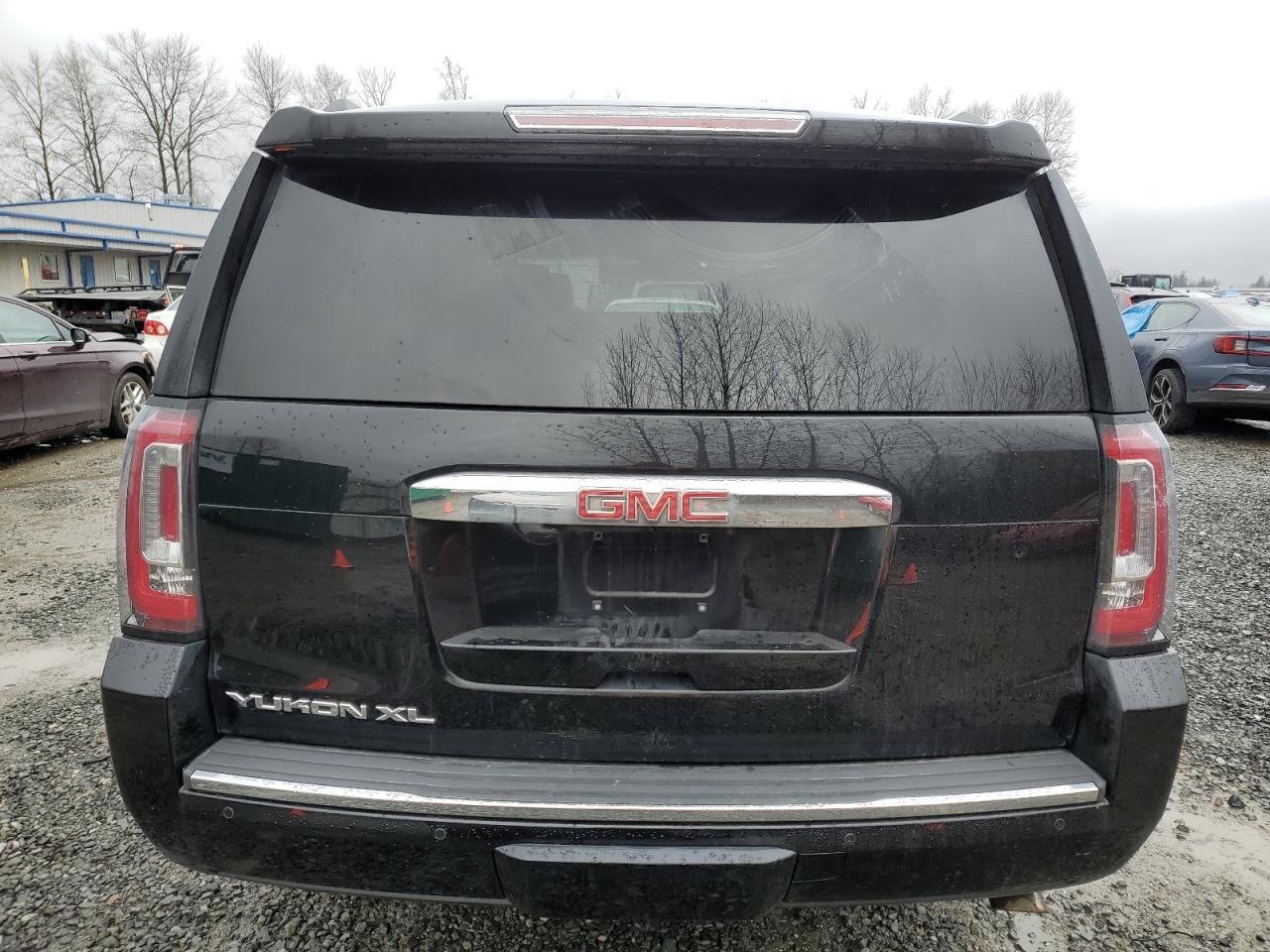 2016 GMC YUKON XL D - Фото 6
