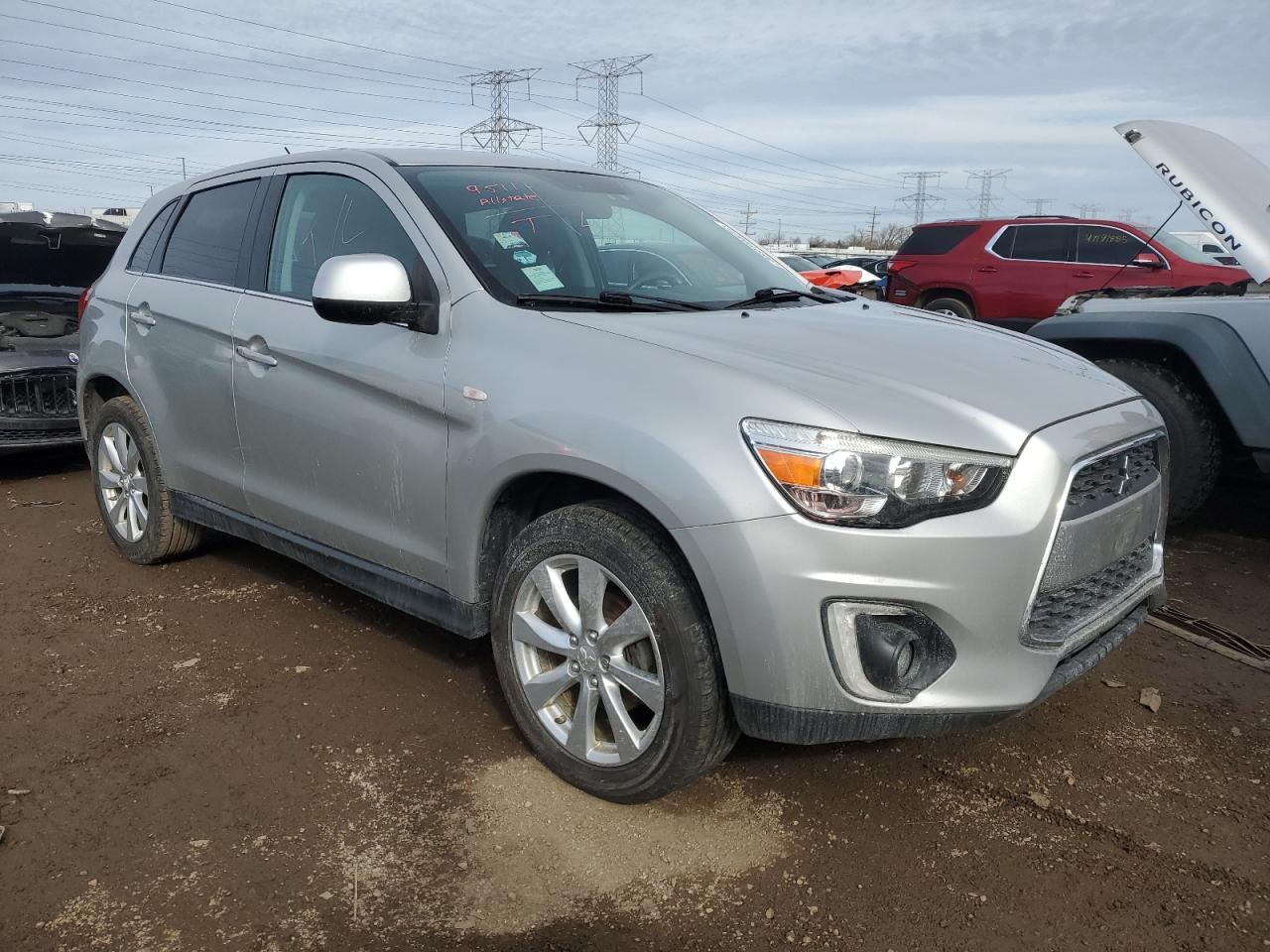 2015 MITSUBISHI OUTLANDER - Фото 4