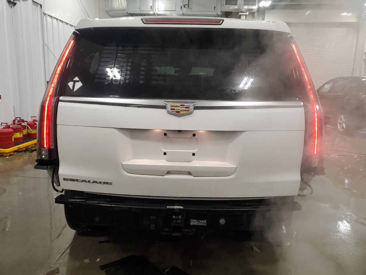 2016 CADILLAC ESCALADE P - Фото 6