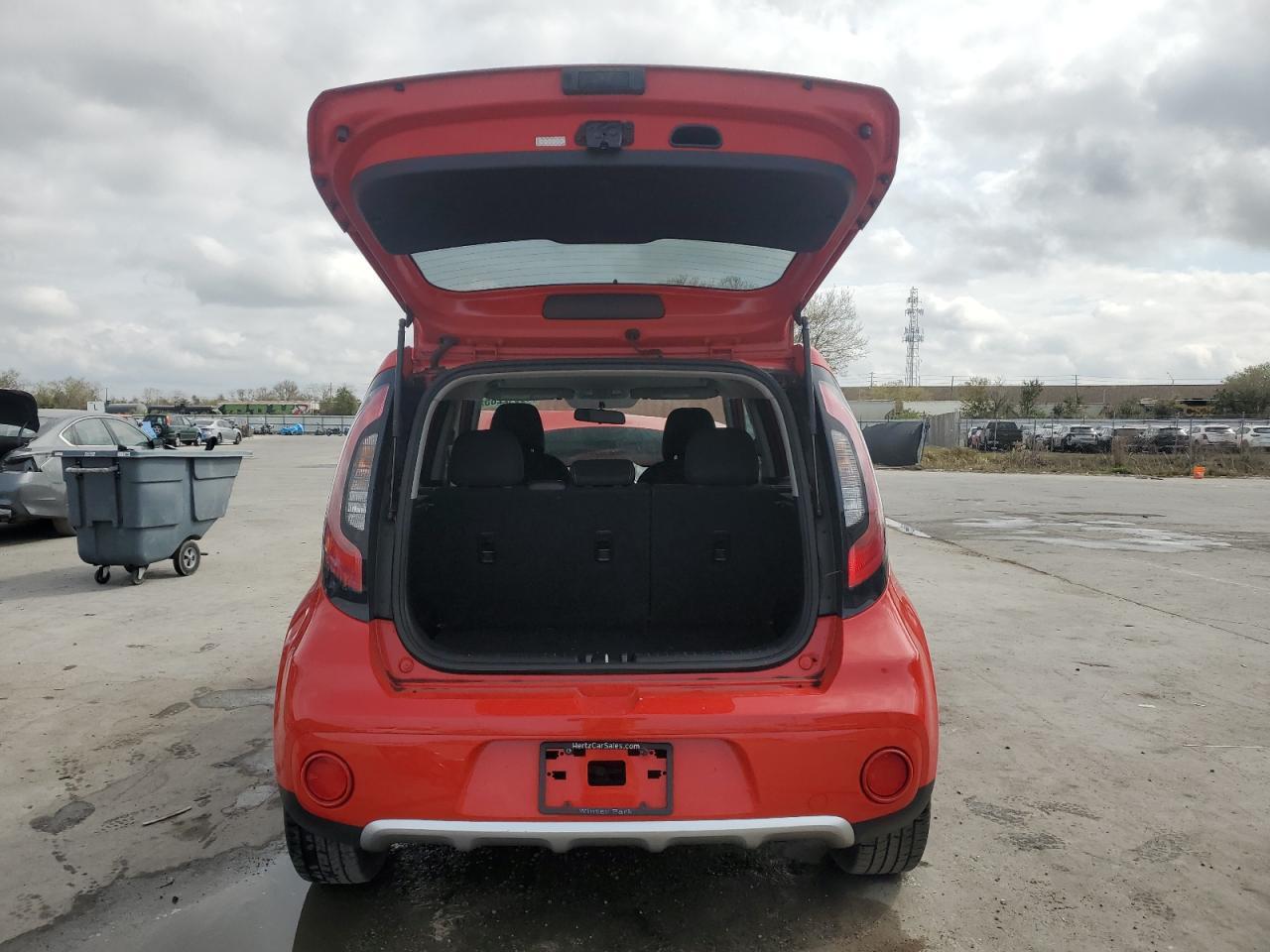 2017 KIA SOUL + - Image 6