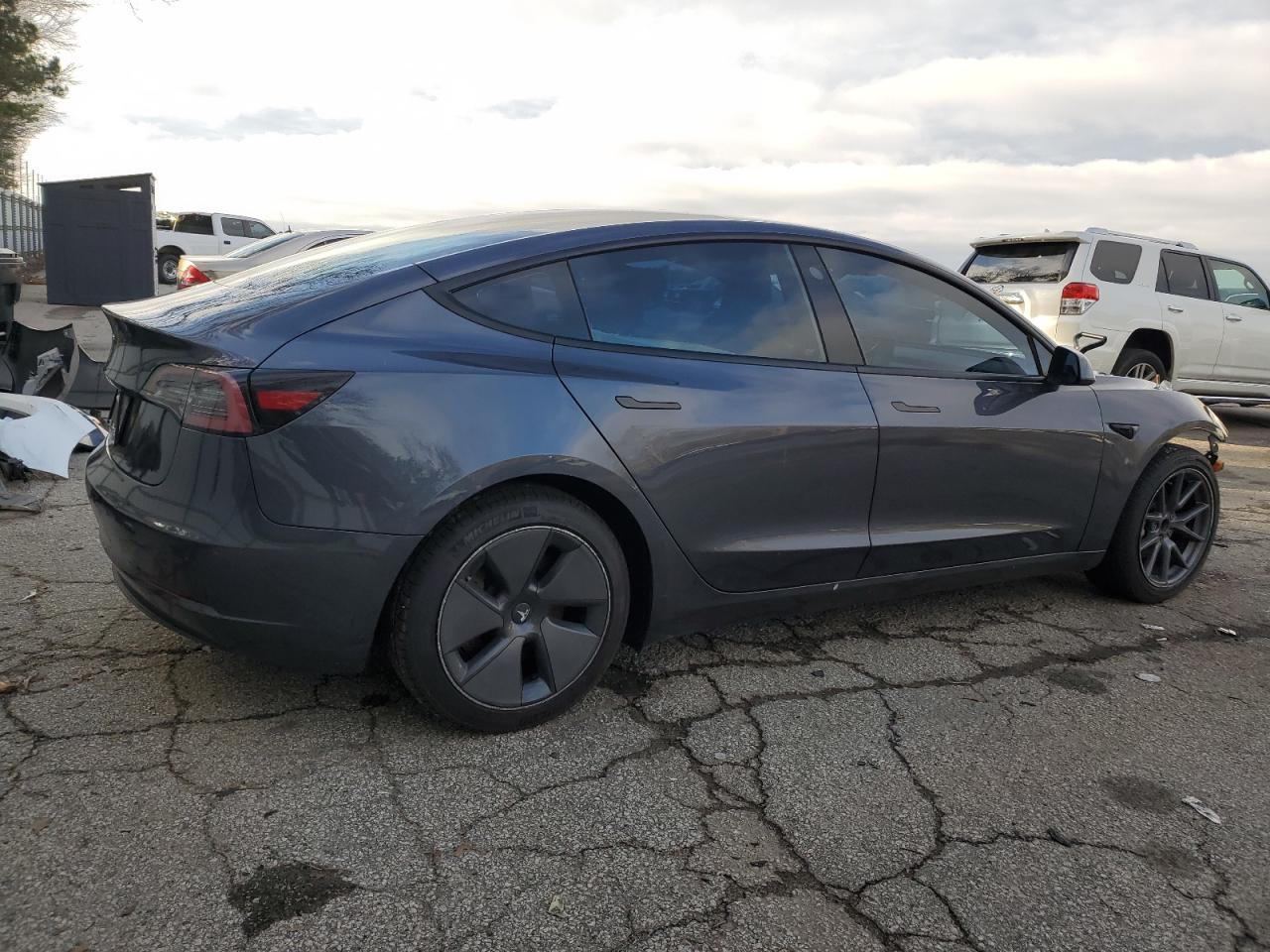 2023 TESLA MODEL 3 - Фото 3