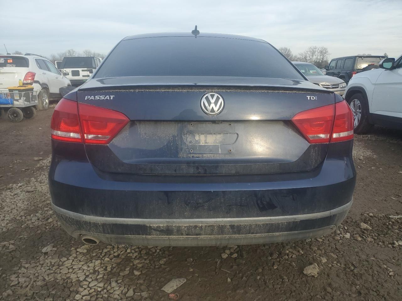 2013 VOLKSWAGEN PASSAT SEL - Фото 6