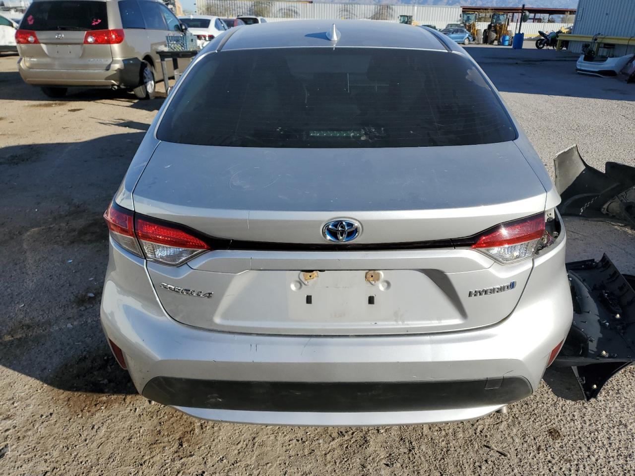 2020 TOYOTA COROLLA LE - Фото 6