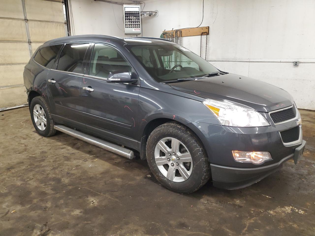 2011 CHEVROLET TRAVERSE L - Image 4