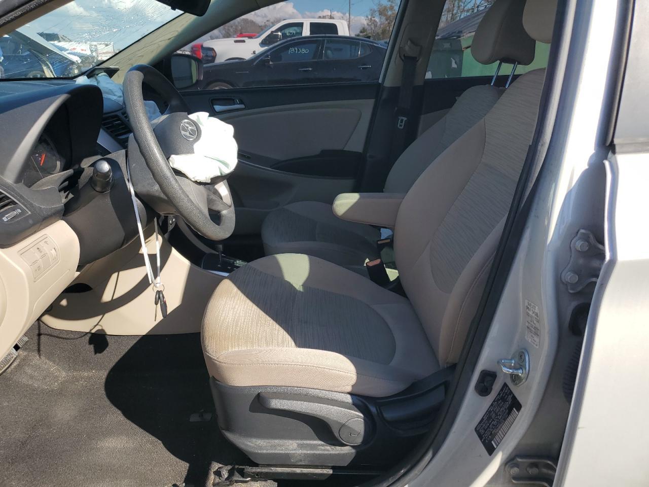 2016 HYUNDAI ACCENT SE - Фото 7