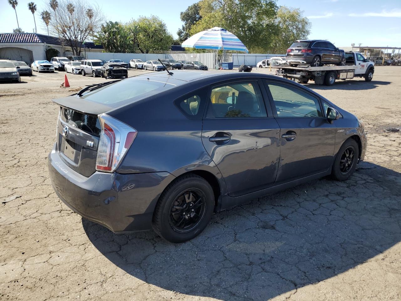 2013 TOYOTA PRIUS - Image 3