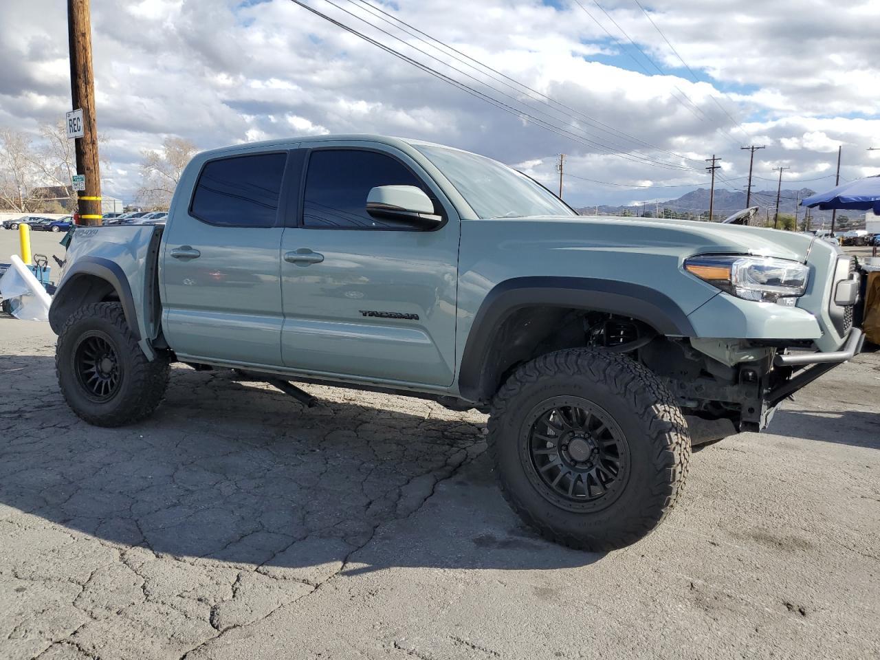 2023 TOYOTA TACOMA DOU - Фото 4
