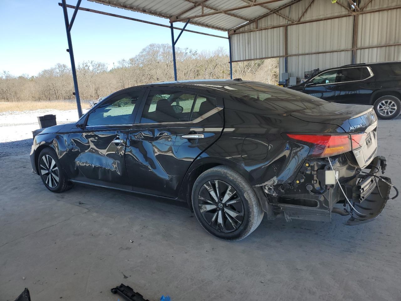 2022 NISSAN ALTIMA SV - Image 2