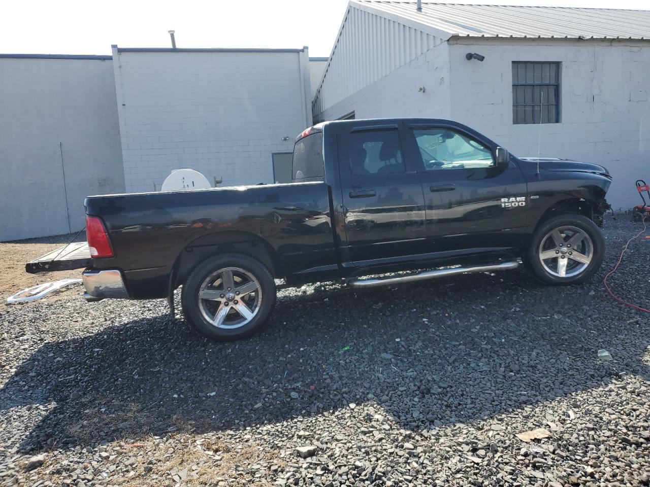 2014 RAM 1500 ST - Image 3