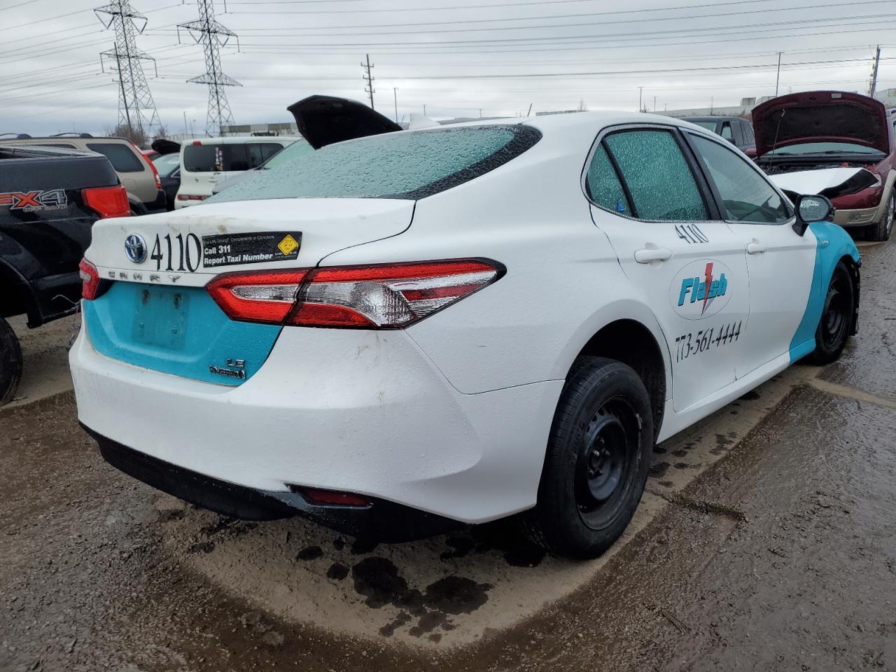 2020 TOYOTA CAMRY LE - Фото 3