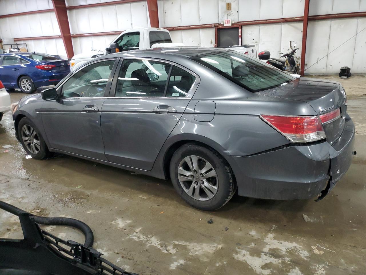 2011 HONDA ACCORD LXP - Image 2
