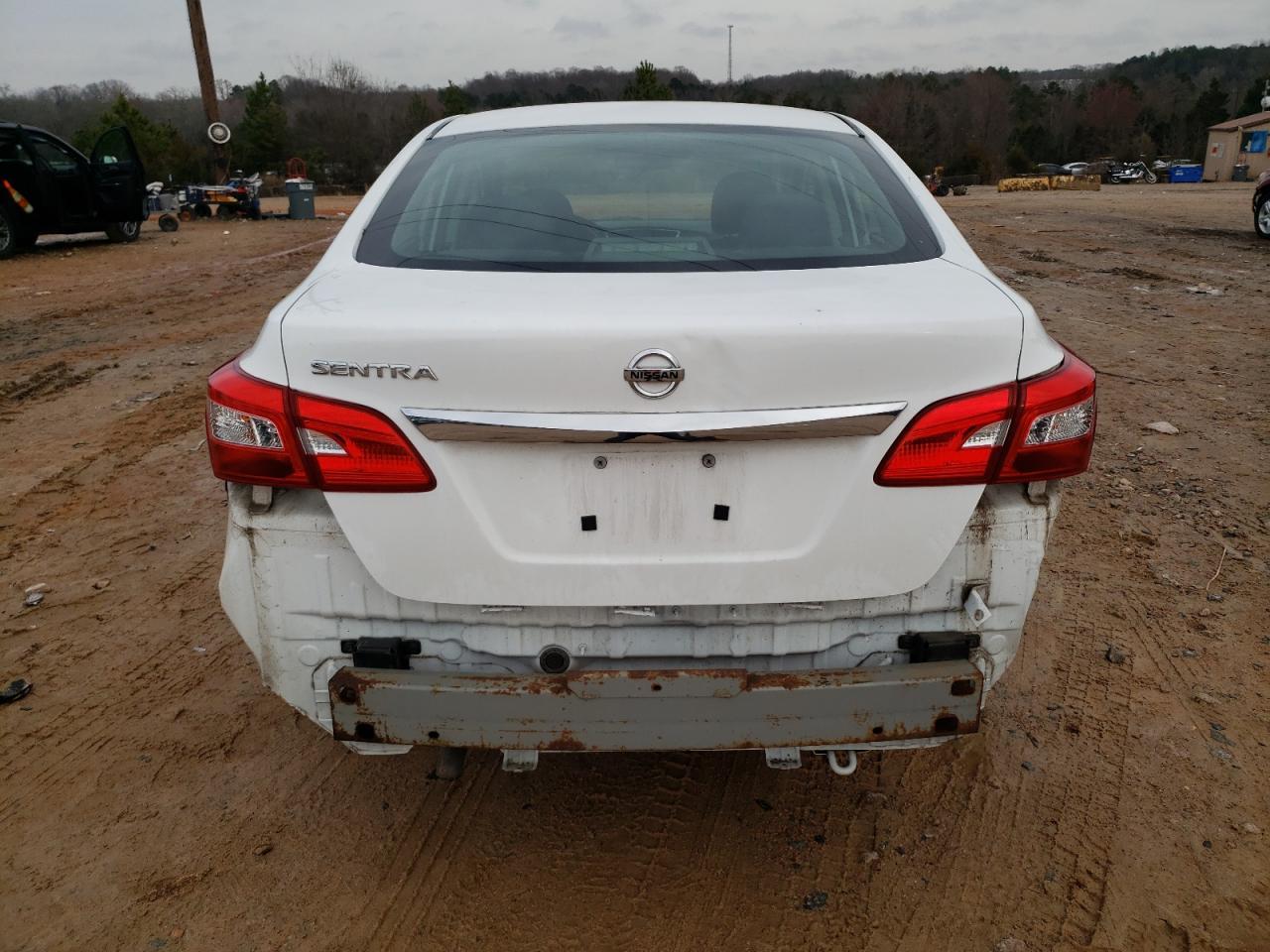 2017 NISSAN SENTRA S - Фото 6