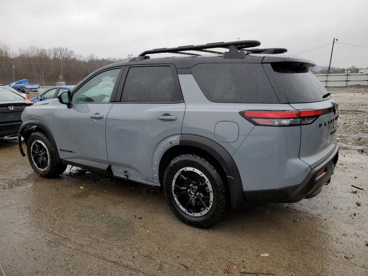 2023 NISSAN PATHFINDER - Image 2