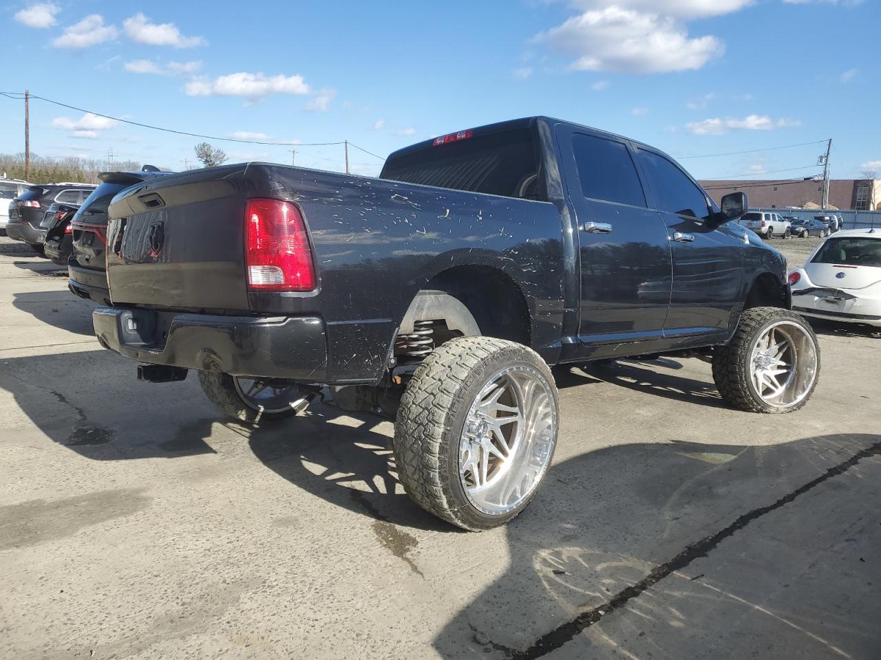 2017 RAM 1500 ST - Image 3