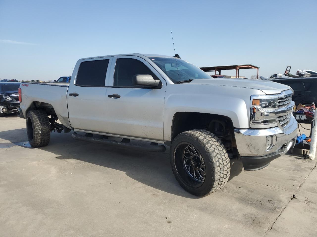 2018 CHEVROLET SILVERADO - Image 4
