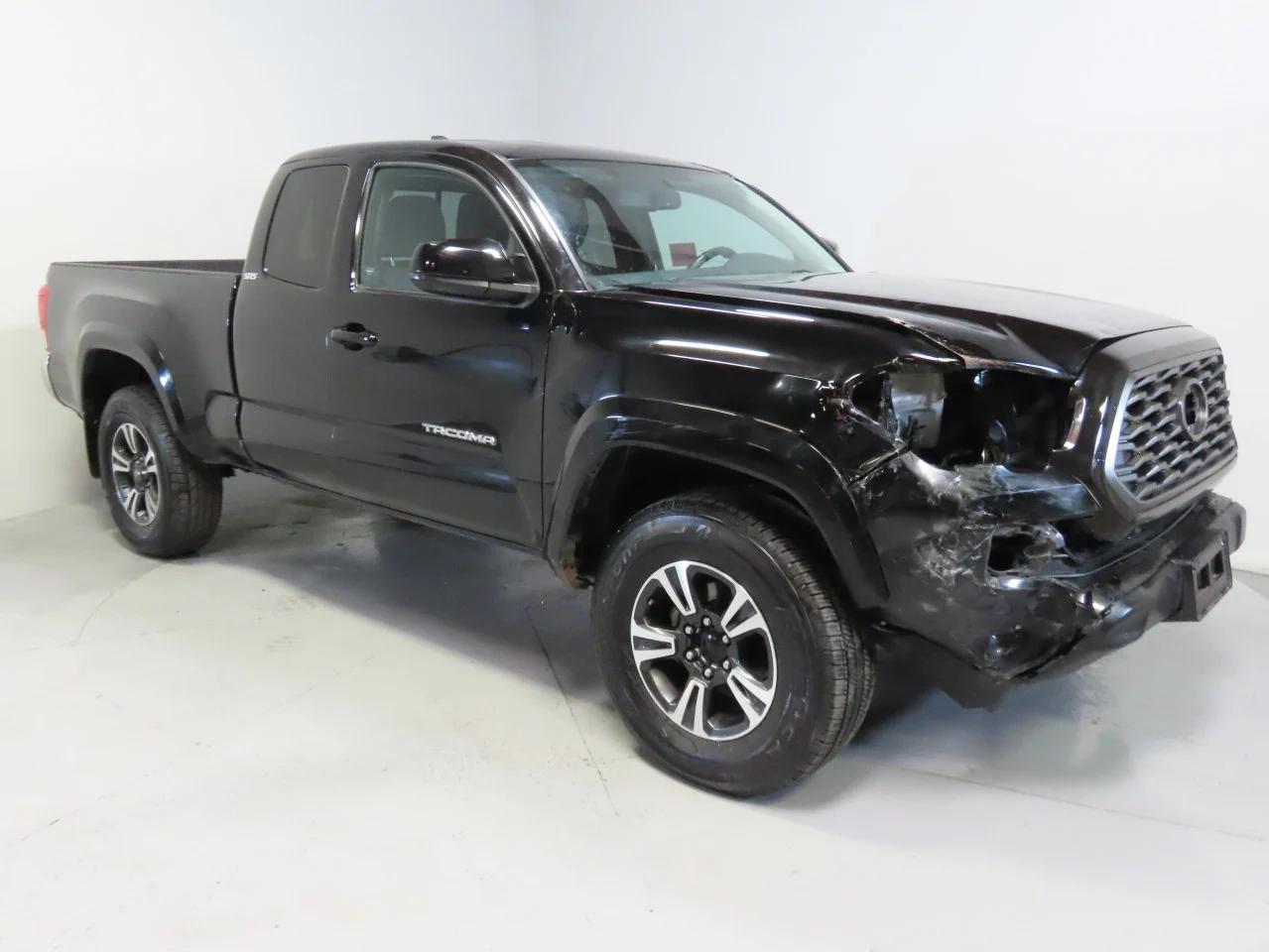 2017 TOYOTA TACOMA ACC