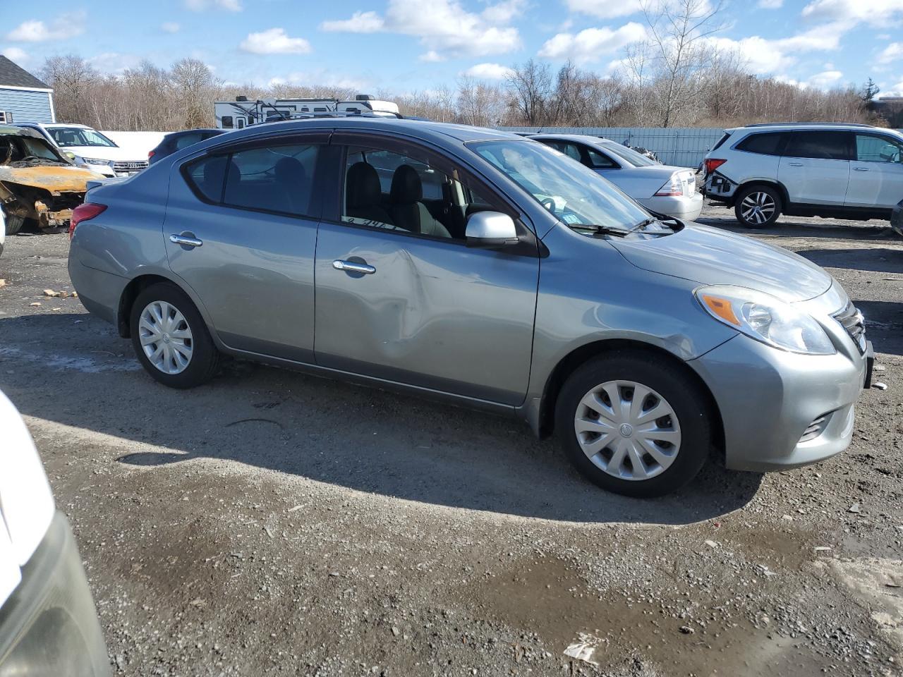 2014 NISSAN VERSA S - Фото 4