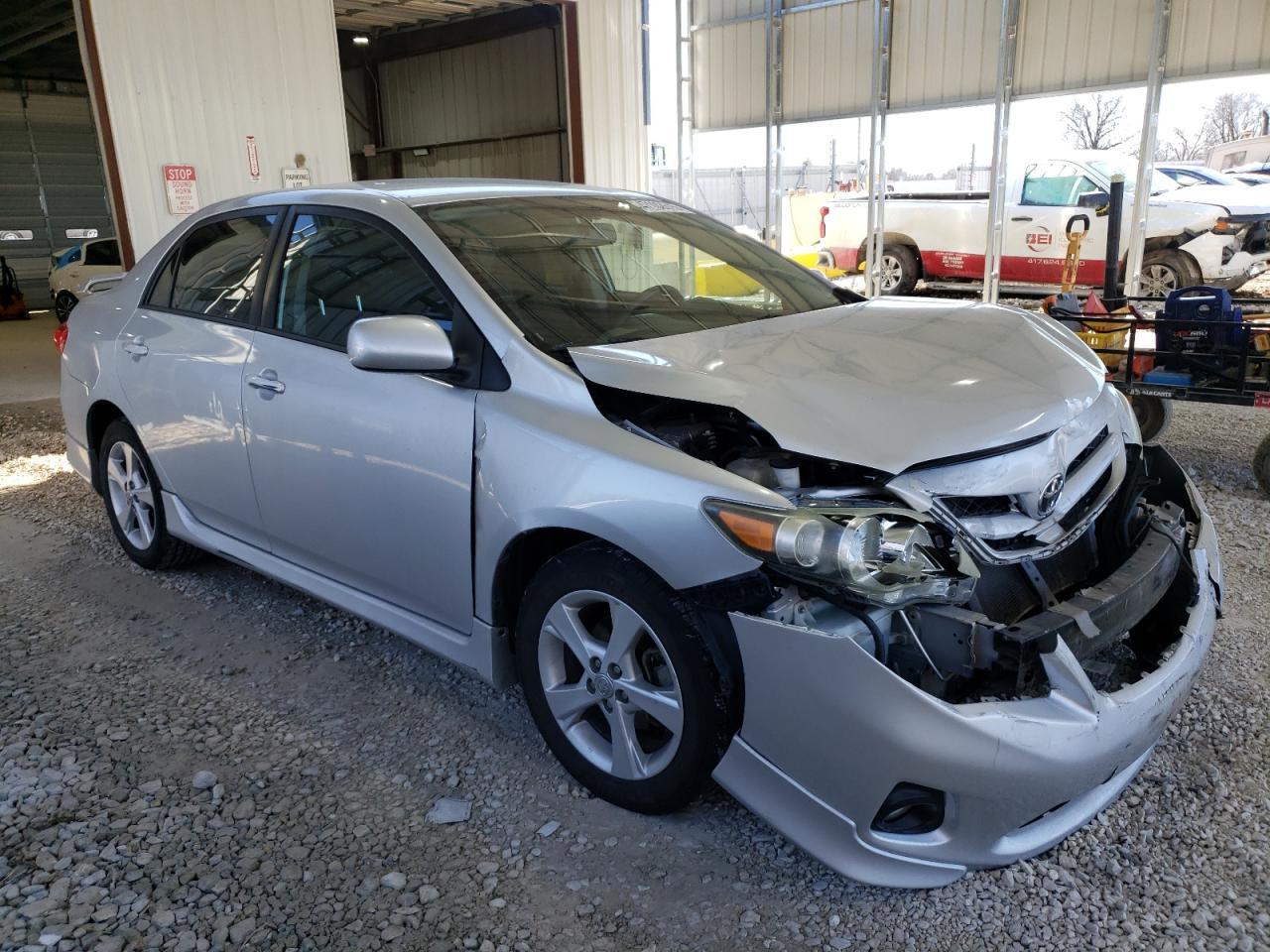 2013 TOYOTA COROLLA BA - Фото 4