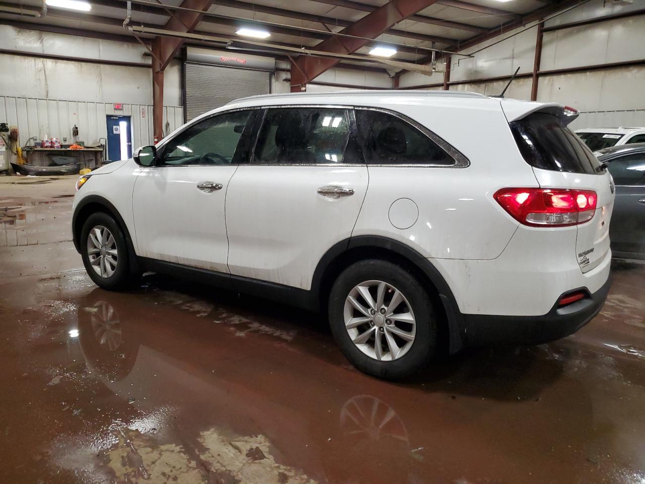 2016 KIA SORENTO LX - Image 2