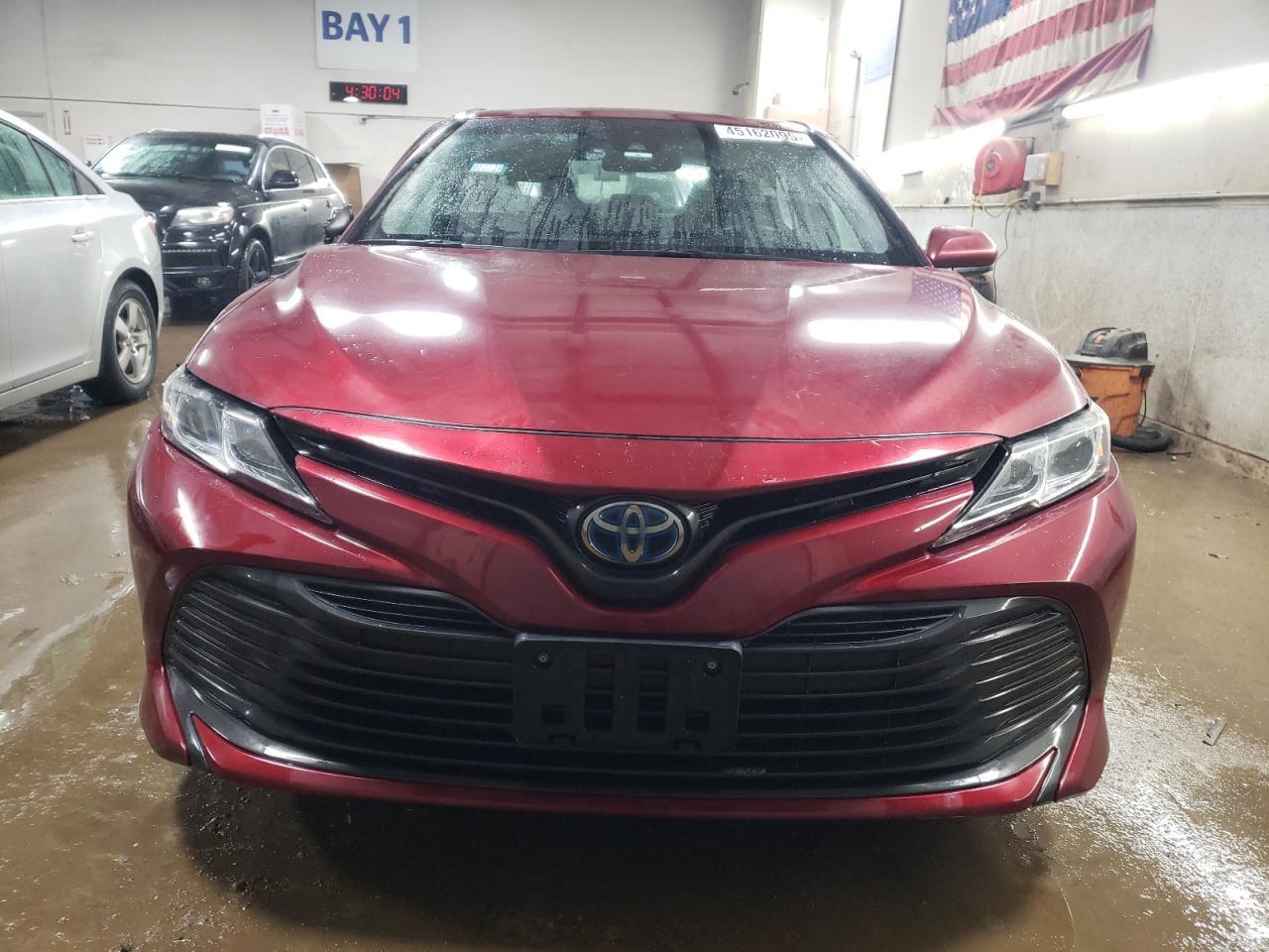 2018 TOYOTA CAMRY LE - Фото 5