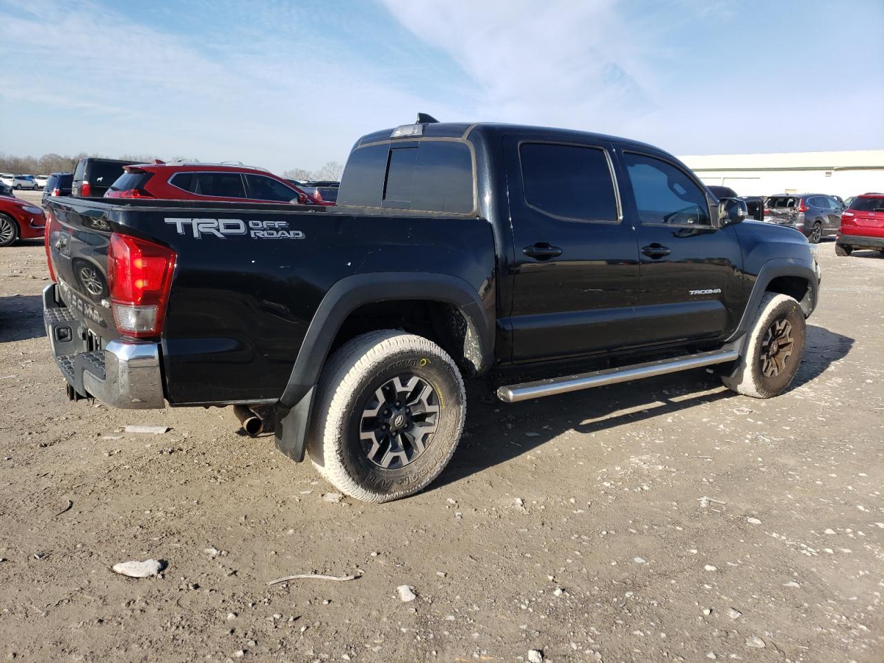 2017 TOYOTA TACOMA DOU - Фото 3