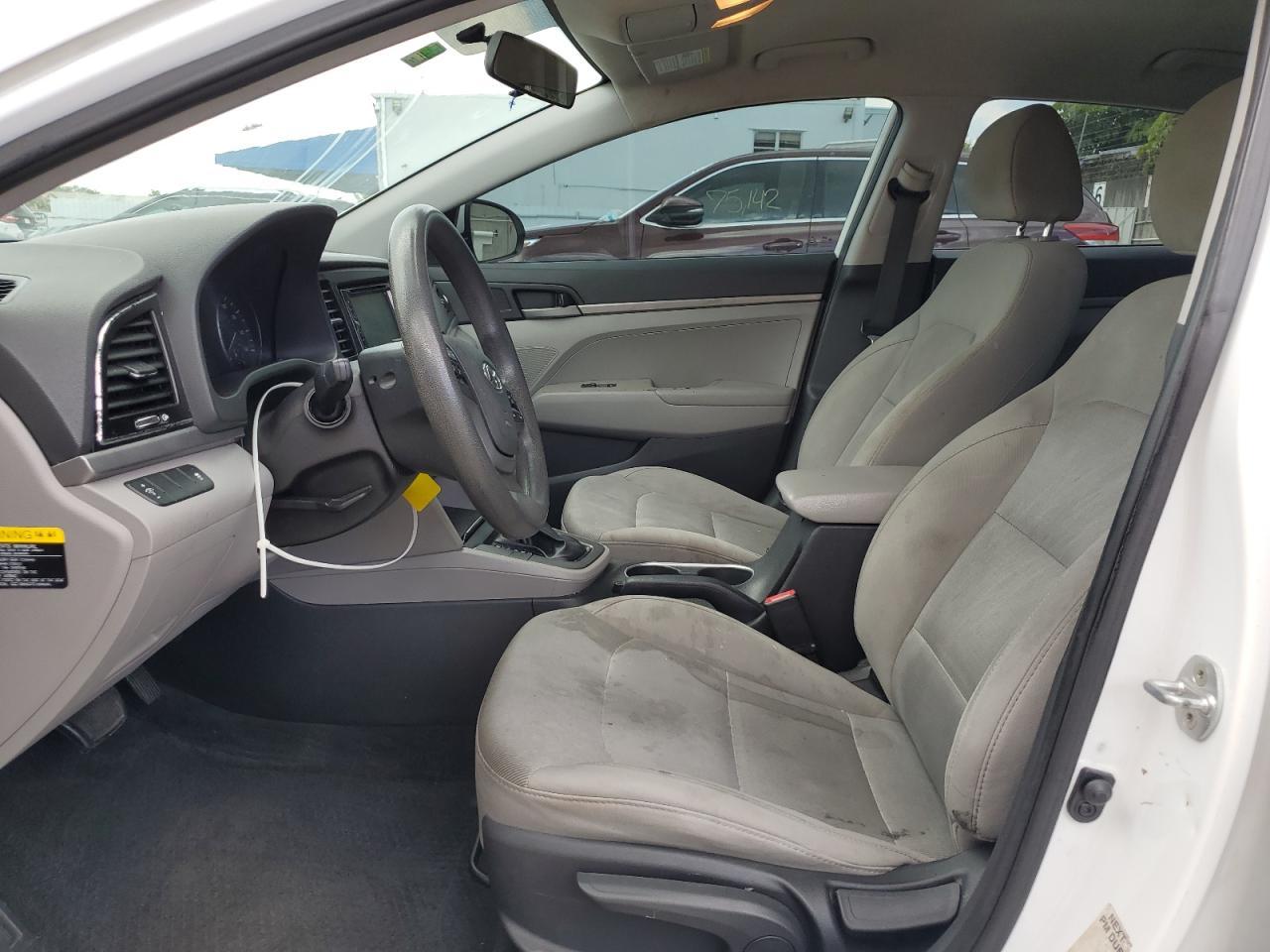 2017 HYUNDAI ELANTRA SE - Фото 7