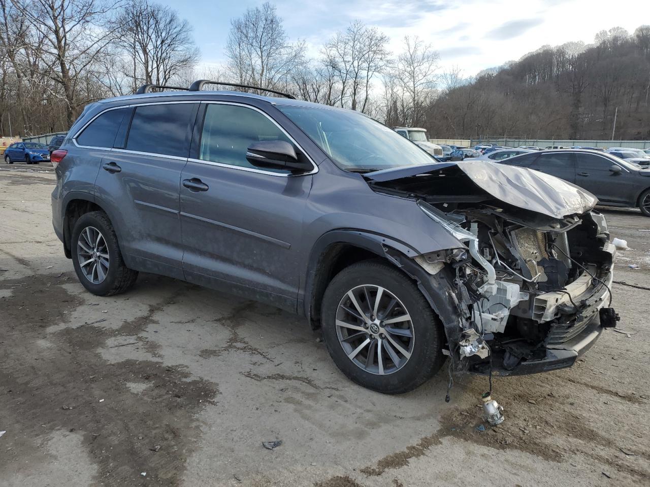 2019 TOYOTA HIGHLANDER - Фото 4