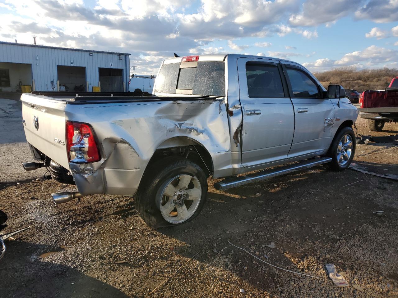 2019 RAM 1500 CLASS - Фото 3