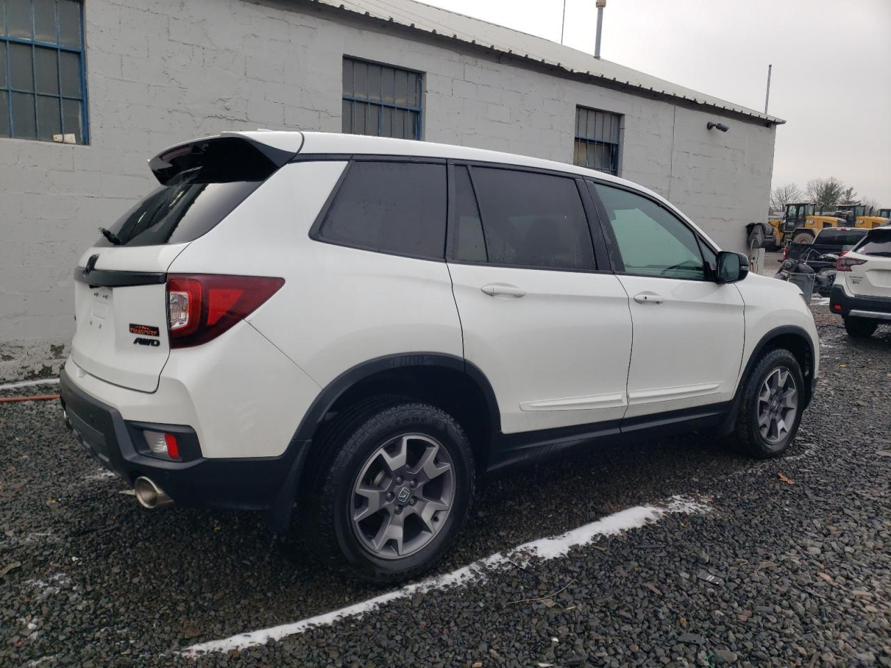 2022 HONDA PASSPORT T - Фото 3