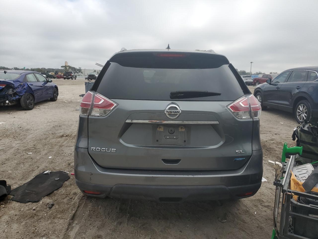 2014 NISSAN ROGUE S - Фото 6