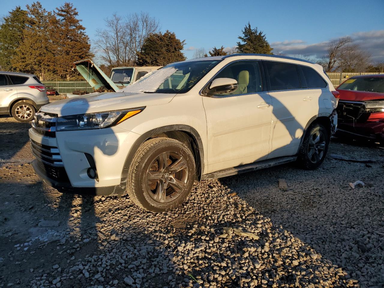 2018 TOYOTA HIGHLANDER