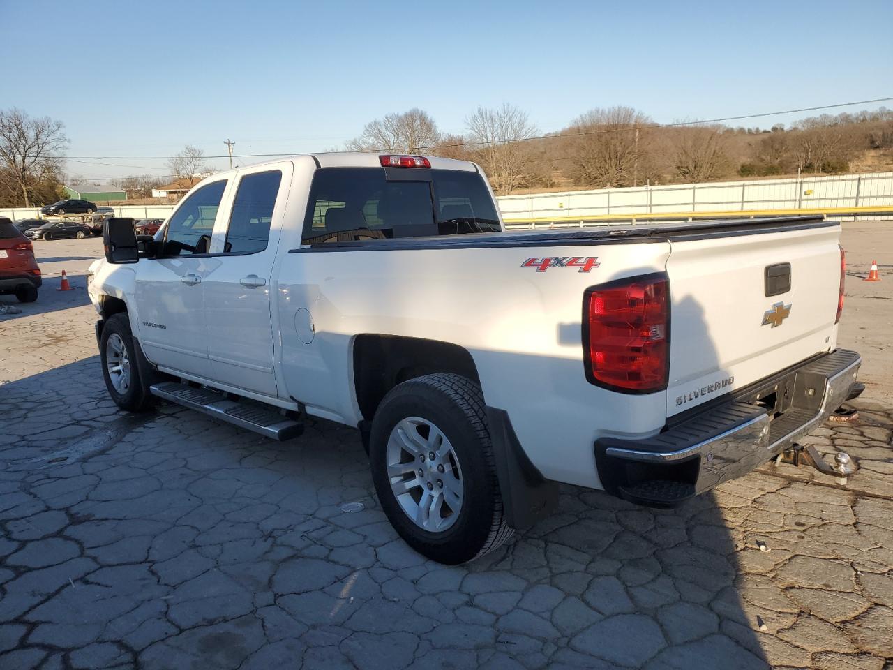 2017 CHEVROLET SILVERADO - Фото 2