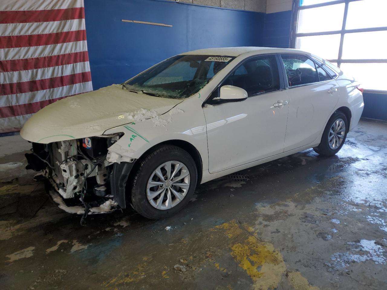 2016 TOYOTA CAMRY LE