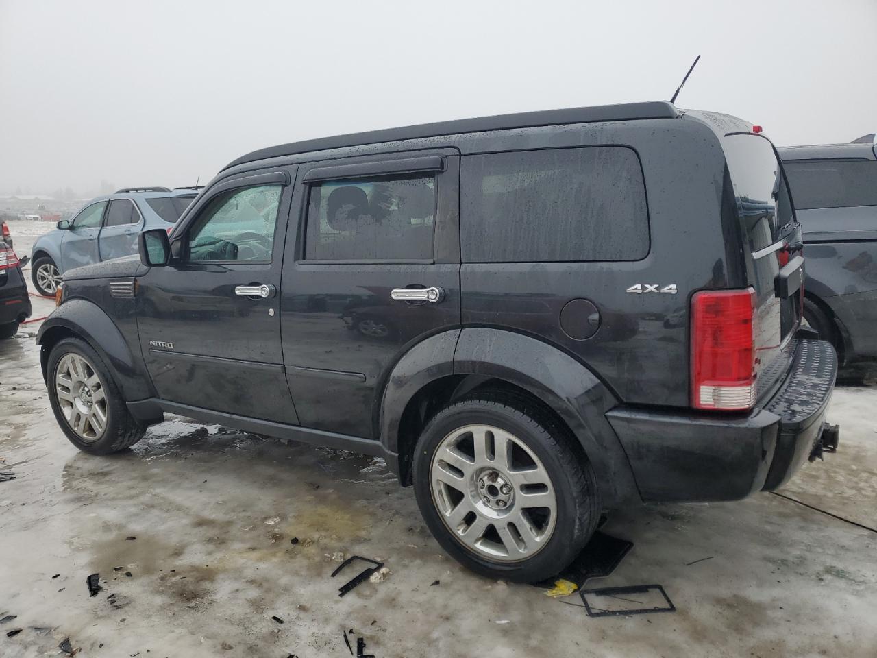 2010 DODGE NITRO SE - Image 2