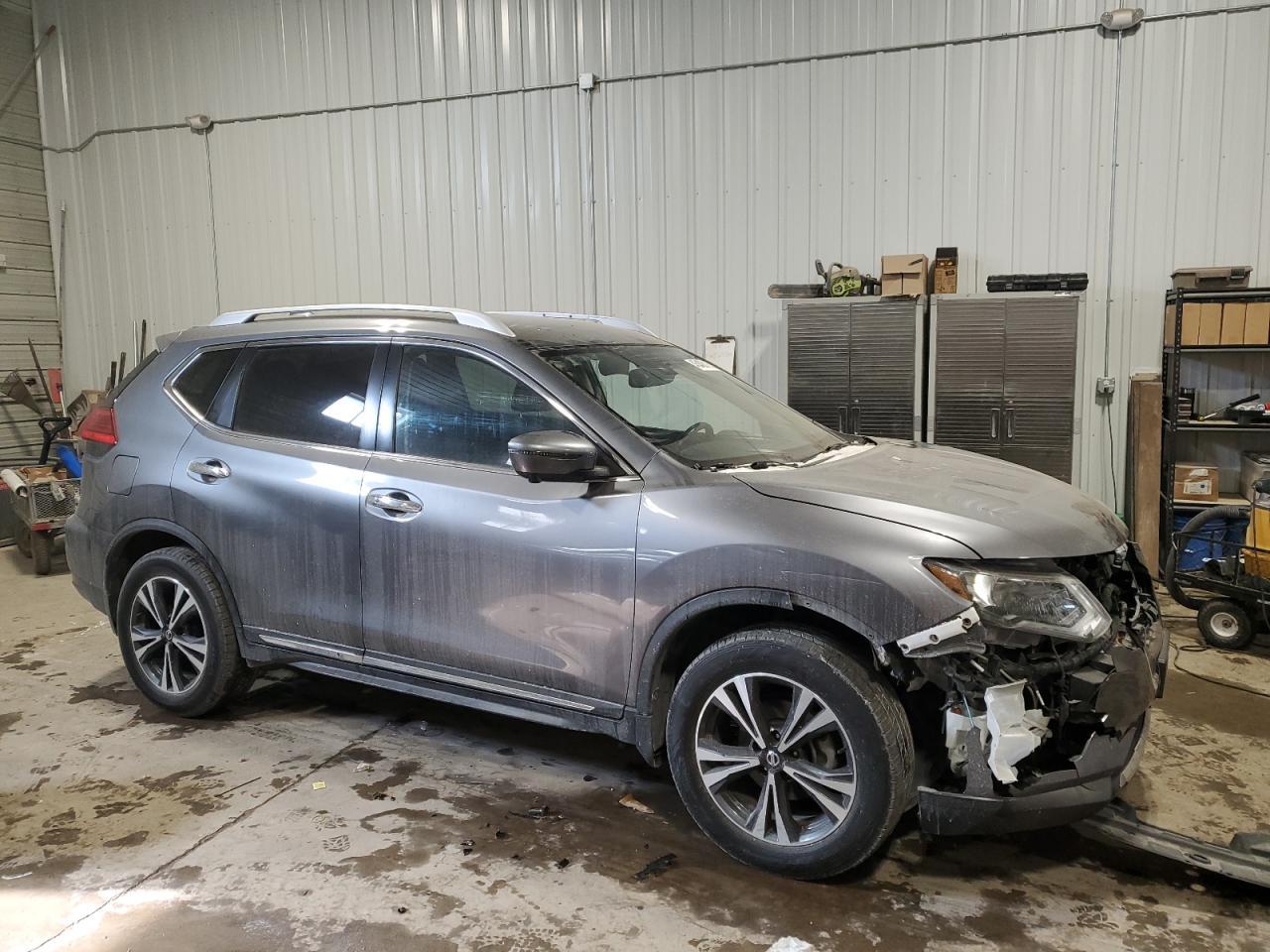 2017 NISSAN ROGUE S - Фото 4