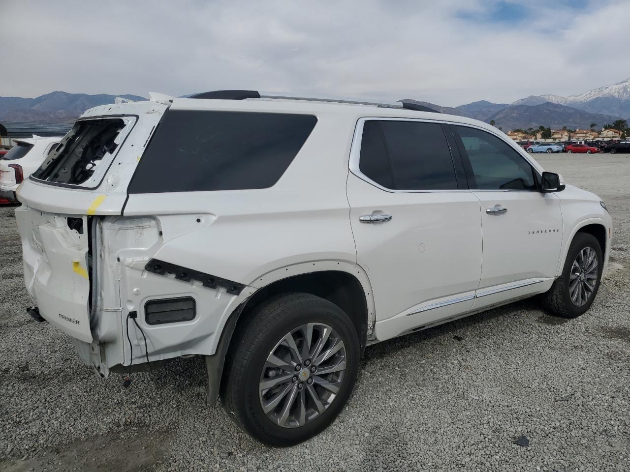 2023 CHEVROLET TRAVERSE P - Image 3